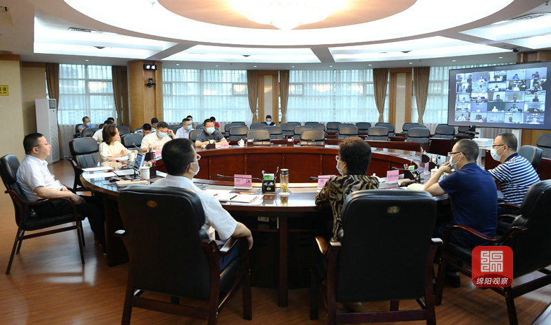2021年8月6日，市應(yīng)對(duì)新冠疫情應(yīng)急指揮部防控工作視頻調(diào)度會(huì)  張莉 攝.jpg