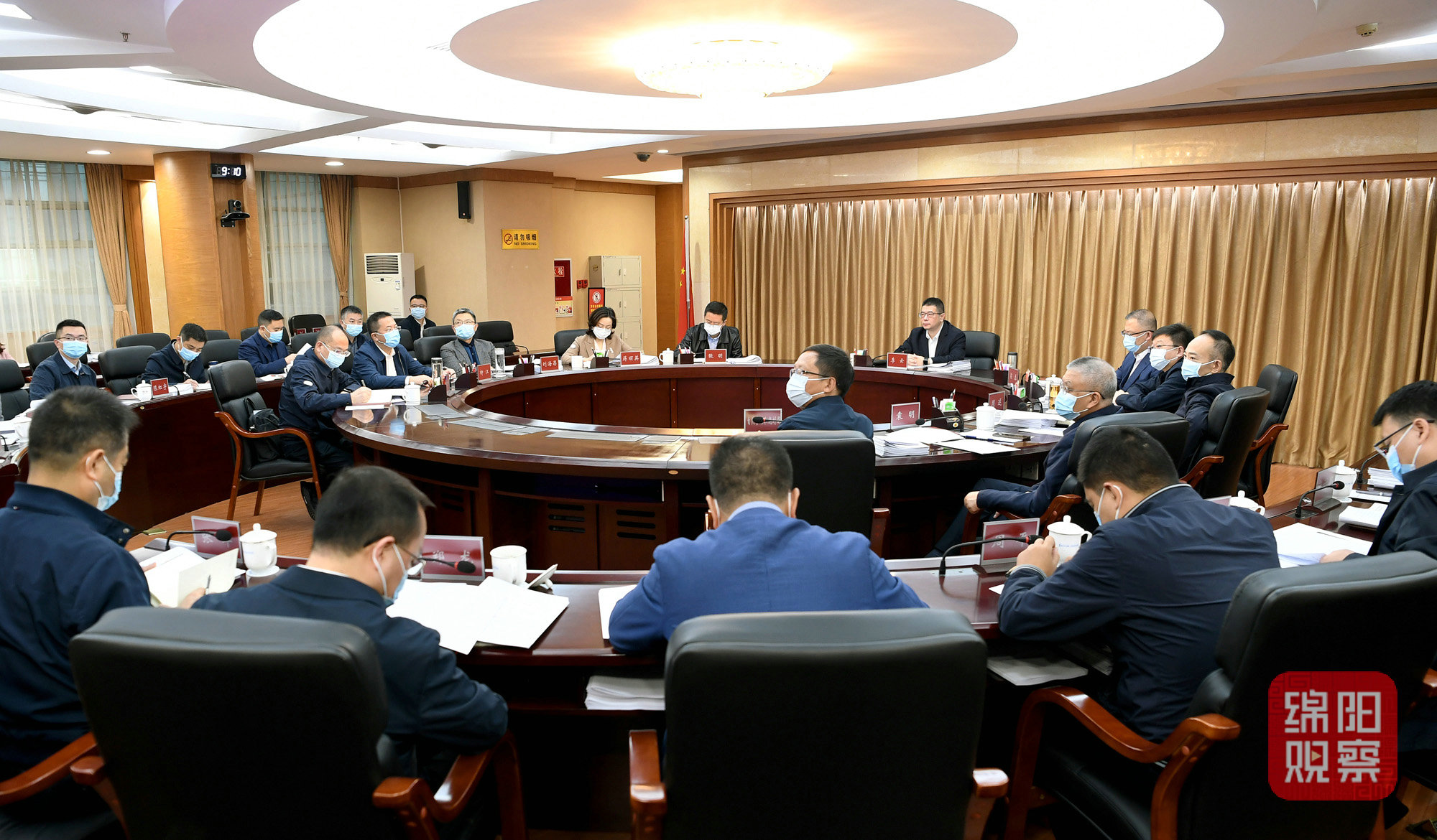 2022年10月12日，市政府第38次常務(wù)會  張莉 攝.jpg