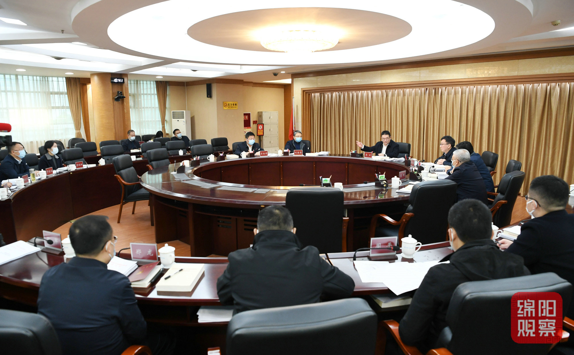2022年12月8日，市政府黨組2022年第13次會議暨理論學(xué)習(xí)中心組2022年第5次學(xué)習(xí)會議  張莉 攝.jpg